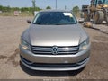 2015 Volkswagen Passat — photo 12 of 16 | VIN 1VWAT7A39FC014108