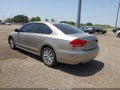2015 Volkswagen Passat — photo 3 of 16 | VIN 1VWAT7A39FC014108