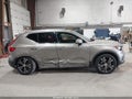 2021 Volvo XC40 — photo 13 of 21 | VIN YV4162UL9M2460073