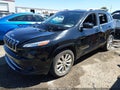 2018 Jeep Cherokee — photo 2 of 16 | VIN 1C4PJMJX5JD593928
