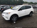 2018 Toyota RAV4 — photo 2 of 17 | VIN 2T3BFREV3JW752837