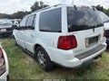 2005 Lincoln Navigator — photo 3 of 12 | VIN 5LMFU27555LJ01786