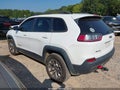 2020 Jeep Cherokee — photo 3 of 16 | VIN 1C4PJMBX0LD574155