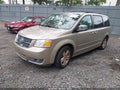 2008 Dodge Grand Caravan — photo 2 of 16 | VIN 2D8HN54X68R146091
