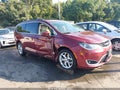 2017 Chrysler Pacifica — photo 13 of 17 | VIN 2C4RC1BG6HR509221
