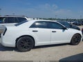 2019 Chrysler 300 — photo 13 of 16 | VIN 2C3CCAGG8KH635208
