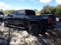 2017 GMC Sierra 1500 — photo 3 of 16 | VIN 3GTU2PEJXHG405795