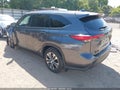 2022 Toyota Highlander — photo 3 of 16 | VIN 5TDHZRBHXNS252407
