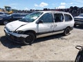 1999 Dodge Grand Caravan — photo 2 of 16 | VIN 2B4GP44G2XR233304