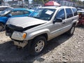 2004 Jeep Grand Cherokee — photo 2 of 17 | VIN 1J8GW48N54C219179