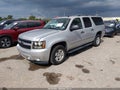 2010 Chevrolet Suburban 1500 — photo 2 of 16 | VIN 1GNUKHE31AR254205