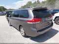 2013 Toyota Sienna — photo 3 of 18 | VIN 5TDKK3DC8DS380670