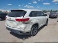 2018 Toyota Highlander — photo 4 of 21 | VIN 5TDZZRFH4JS239421