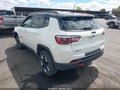 2017 Jeep Compass — photo 3 of 16 | VIN 3C4NJDDB6HT681740