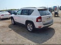 2016 Jeep Compass — photo 3 of 17 | VIN 1C4NJDBB6GD572055