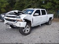 2016 Chevrolet Silverado 1500 — photo 2 of 16 | VIN 3GCUKREC0GG378540