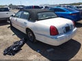 2002 Lincoln Town Car — photo 3 of 16 | VIN 1LNHM83W12Y626274