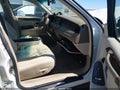 2002 Lincoln Town Car — photo 5 of 16 | VIN 1LNHM83W12Y626274