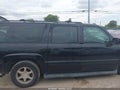 2006 Chevrolet Suburban 1500 — photo 13 of 16 | VIN 1GNEC16Z86J130076
