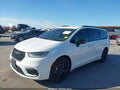 2024 Chrysler Pacifica — photo 2 of 17 | VIN 2C4RC1BG9RR204670