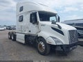 2021 Volvo VNL — photo 2 of 16 | VIN 4V4NC9EH1MN232815