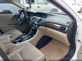 2017 Honda Accord — photo 5 of 16 | VIN 1HGCR3F9XHA033279