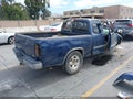 2003 Toyota Tundra — photo 4 of 13 | VIN 5TBRT34153S360295