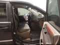 2014 Chrysler Town & Country — photo 5 of 18 | VIN 2C4RC1BG4ER439696
