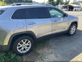 2017 Jeep Cherokee — photo 4 of 11 | VIN 1C4PJMCS4HW588557