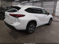 2022 Toyota Highlander — photo 4 of 16 | VIN 5TDGZRBH5NS204910