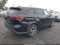 2022 Toyota Highlander — photo 4 of 16 | VIN 5TDHZRBH7NS586779