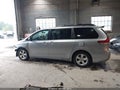 2011 Toyota Sienna — photo 15 of 17 | VIN 5TDKK3DC9BS004346