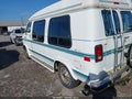 1992 Dodge Ram Van — photo 3 of 16 | VIN 2B6HB21Y1NK113351