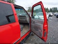 2000 Chevrolet Tahoe — photo 5 of 21 | VIN 1GNEK13R7YR172363
