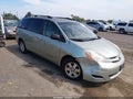 2007 Toyota Sienna — photo 1 of 16 | VIN 5TDZK23C87S073787