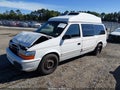 1992 Dodge Grand Caravan — photo 2 of 11 | VIN 1B4GH44R6NX225834