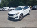 2016 Kia Sorento — photo 2 of 16 | VIN 5XYPG4A31GG029831