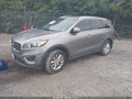2018 Kia Sorento — photo 2 of 16 | VIN 5XYPG4A33JG411589