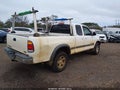 2000 Toyota Tundra — photo 4 of 17 | VIN 5TBBN4416YS109830
