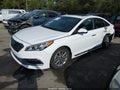 2017 Hyundai Sonata — photo 2 of 18 | VIN 5NPE34AF0HH459017