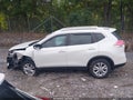 2016 Nissan Rogue — photo 13 of 15 | VIN KNMAT2MV6GP636730