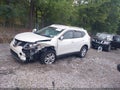2016 Nissan Rogue — photo 2 of 15 | VIN KNMAT2MV6GP636730