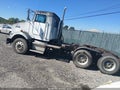 1999 Kenworth Construction — photo 3 of 15 | VIN 3BKDLT9X1XF827517