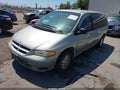 1999 Dodge Grand Caravan — photo 2 of 14 | VIN 2B4GP44R2XR478945