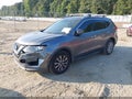 2017 Nissan Rogue — photo 2 of 18 | VIN 5N1AT2MTXHC764813