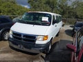 1998 Dodge Ram Wagon — photo 2 of 16 | VIN 2B5WB35Z1WK149059