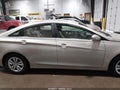 2011 Hyundai Sonata — photo 13 of 16 | VIN 5NPEB4AC7BH073047