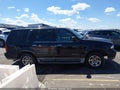 2000 Lincoln Navigator — photo 13 of 16 | VIN 5LMFU28A8YLJ30294