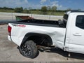 2017 Toyota Tacoma — photo 6 of 16 | VIN 3TMDZ5BN8HM031809