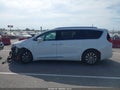 2018 Chrysler Pacifica — photo 15 of 17 | VIN 2C4RC1EG3JR121879